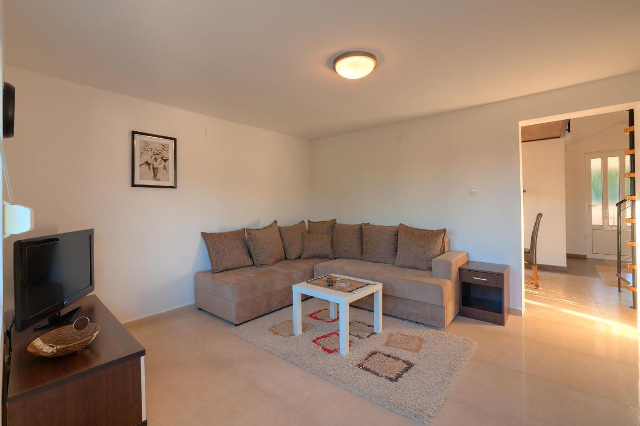 Apartments Pean Tivat Exterior foto